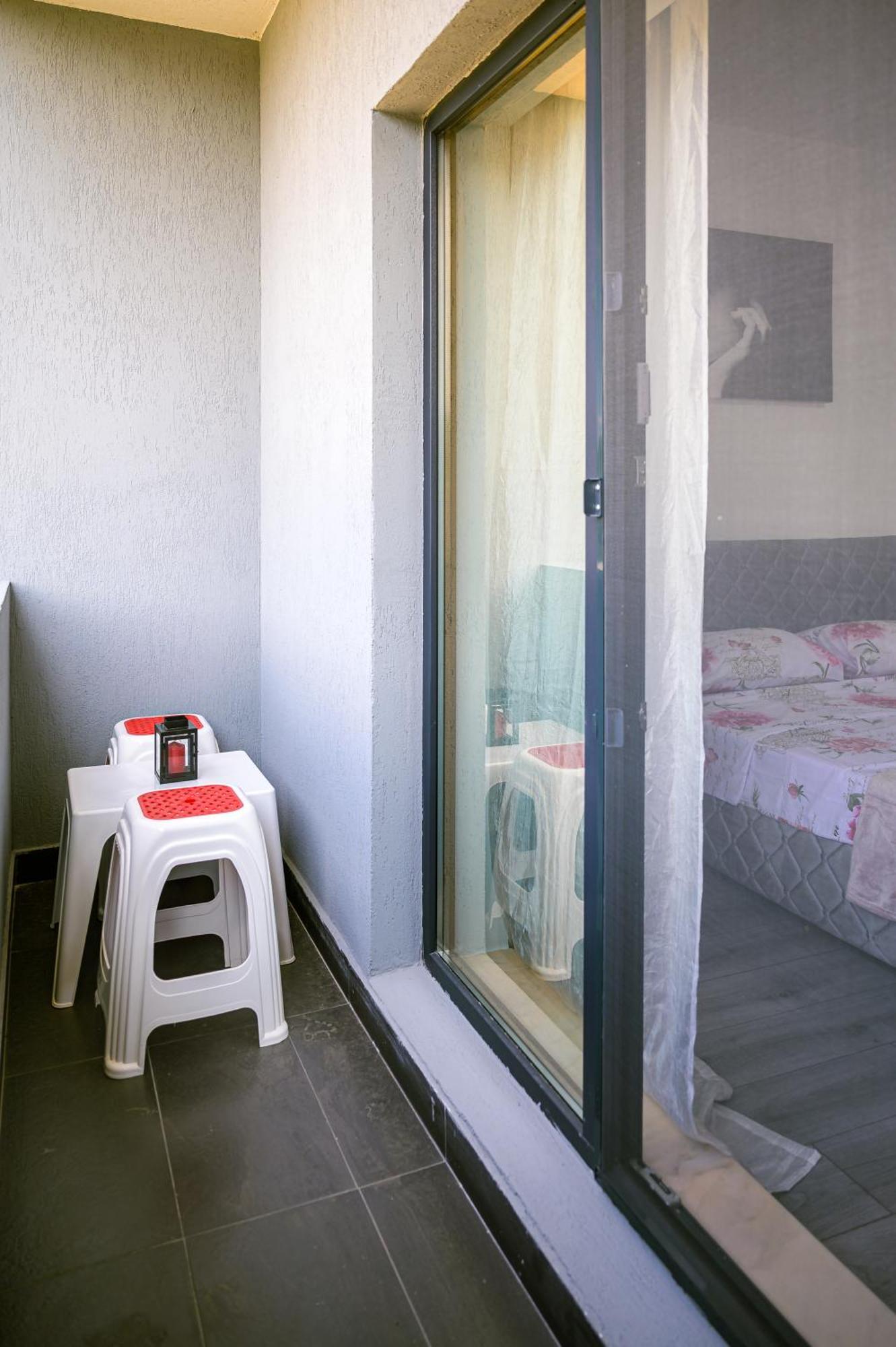 شقة Nina House Târgu Jiu المظهر الخارجي الصورة